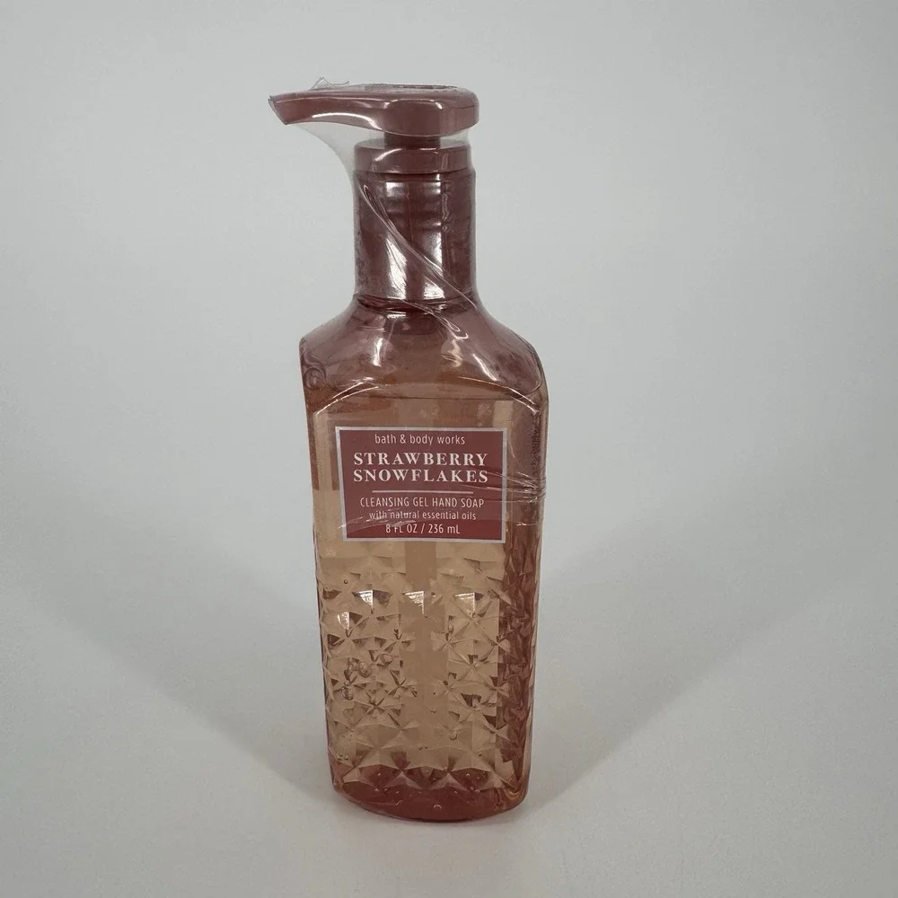 BATH & BODY WORKS CLEANSING GEL HAND SOAP‎ W/ESSENTIAL OIL 8 OZ